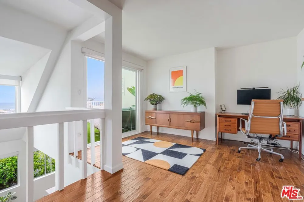 24 Westwind Street #C Marina del Rey, CA 90292