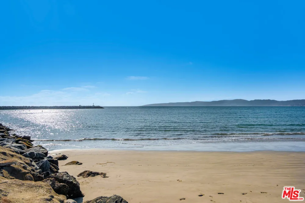24 Westwind Street #C Marina del Rey, CA 90292