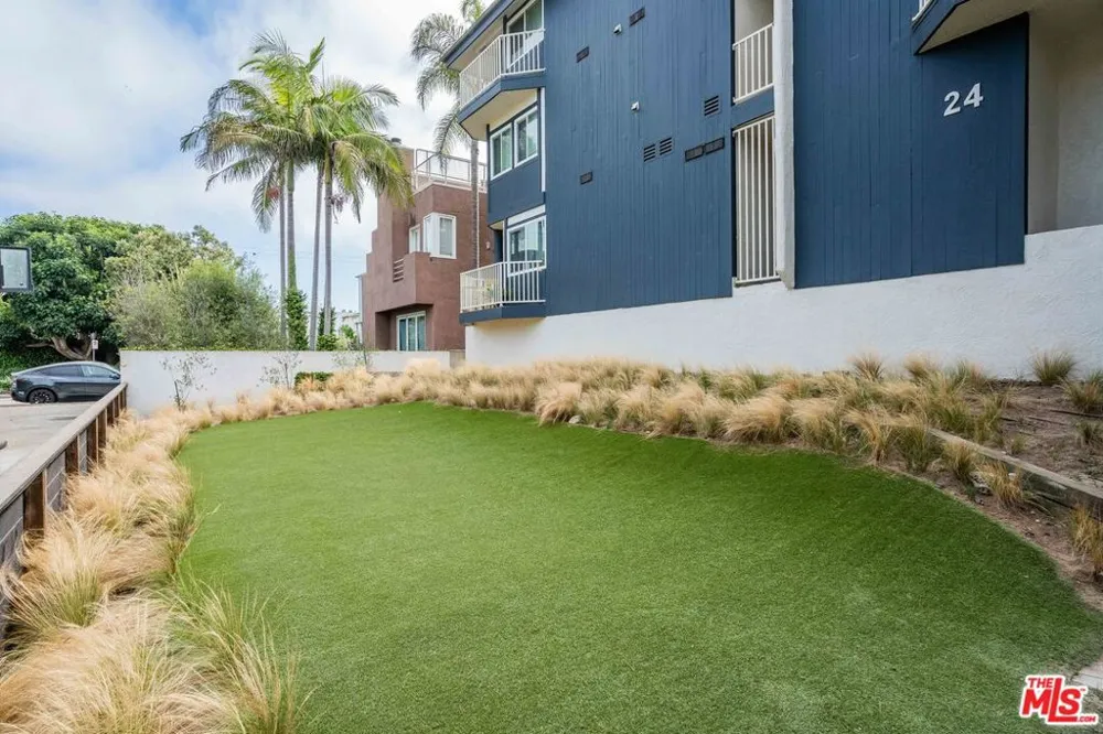 24 Westwind Street #C Marina del Rey, CA 90292