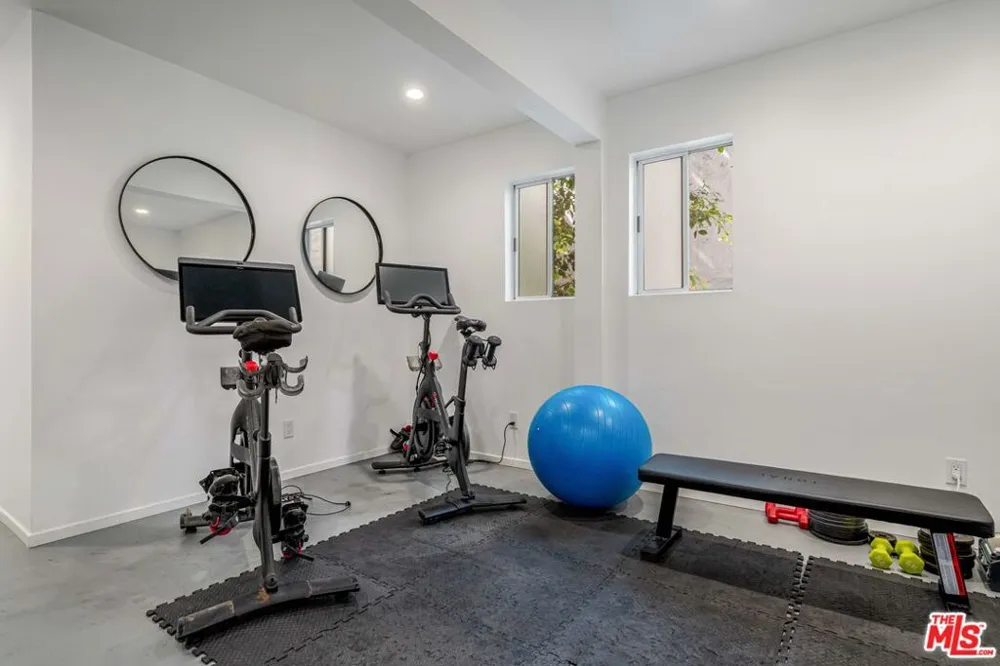 24 Westwind Street #C Marina del Rey, CA 90292