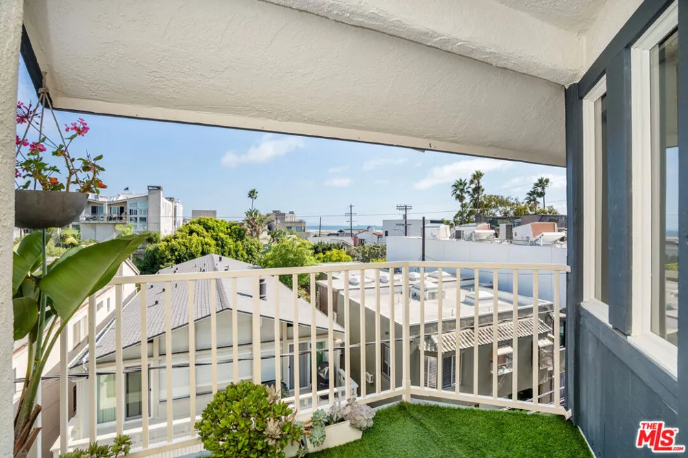 24 Westwind Street #C Marina del Rey, CA 90292