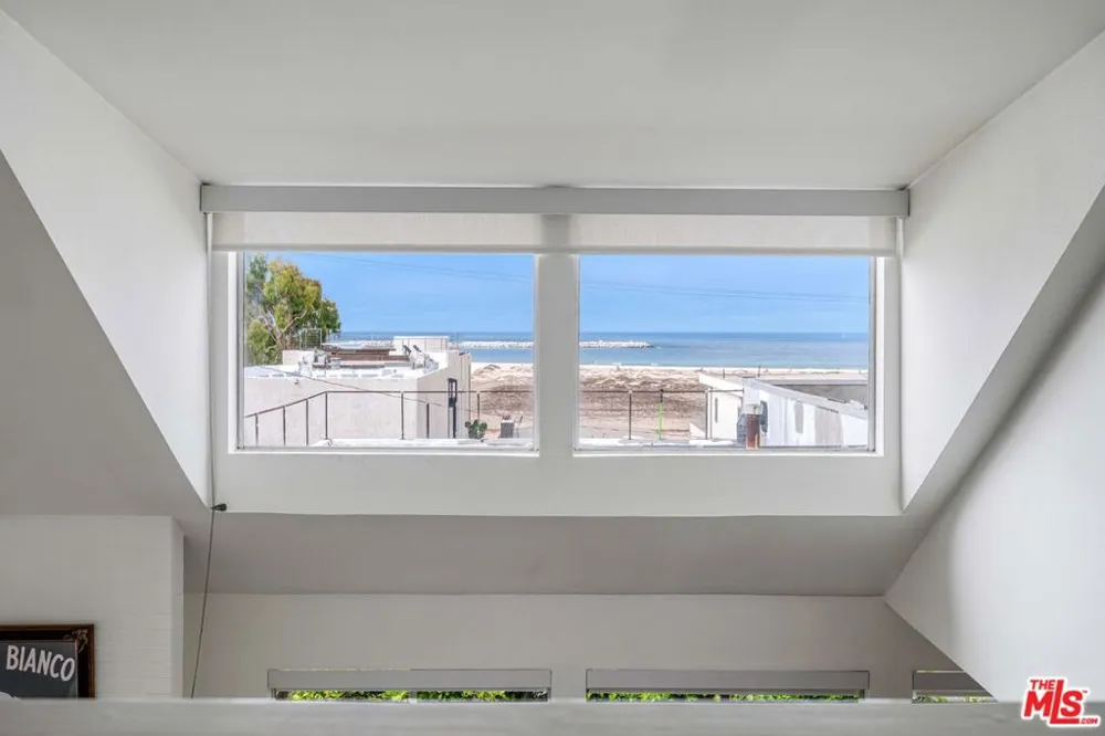 24 Westwind Street #C Marina del Rey, CA 90292