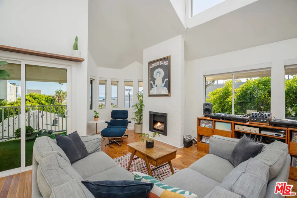 24 Westwind Street #C Marina del Rey, CA 90292