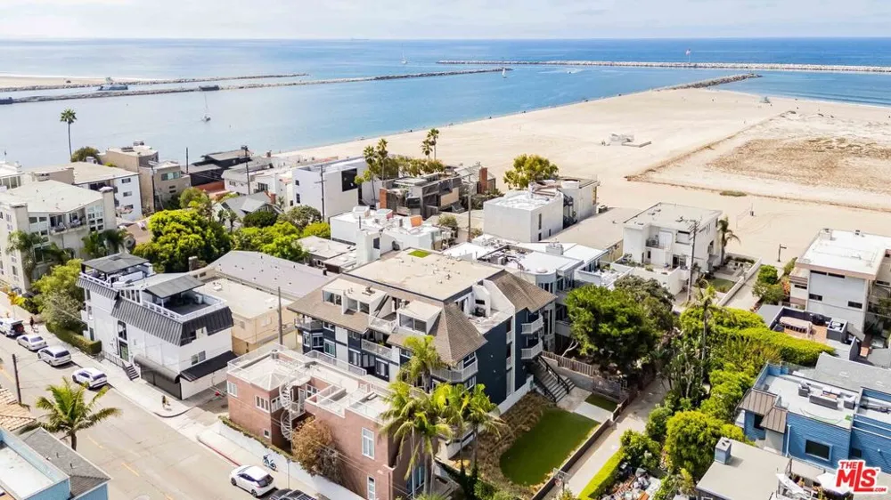 24 Westwind Street #C Marina del Rey, CA 90292