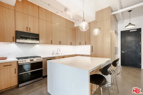 849 S Broadway #603
