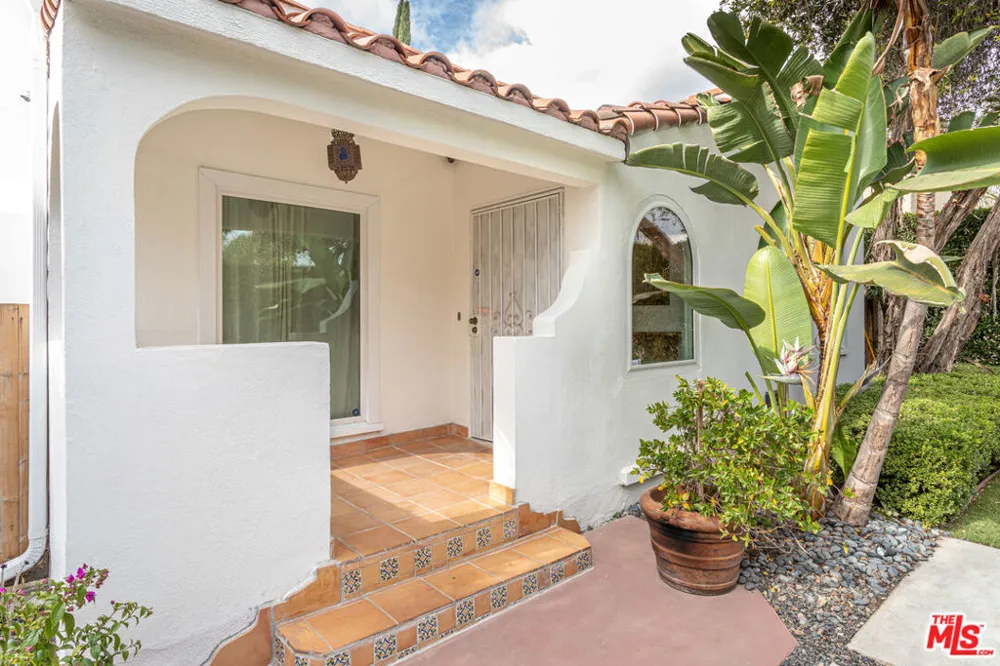 409 Kilkea Drive Los Angeles, CA 90048