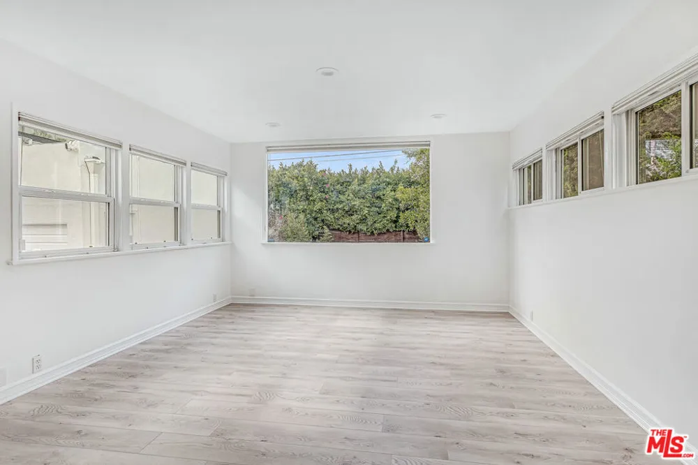 409 Kilkea Drive Los Angeles, CA 90048