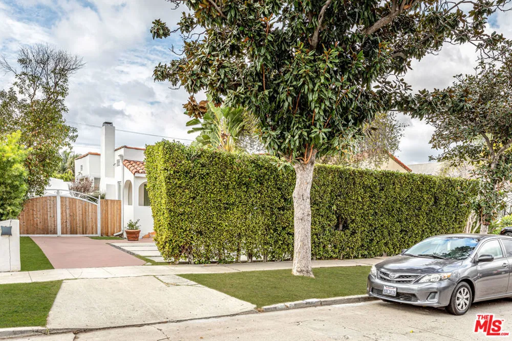 409 Kilkea Drive Los Angeles, CA 90048