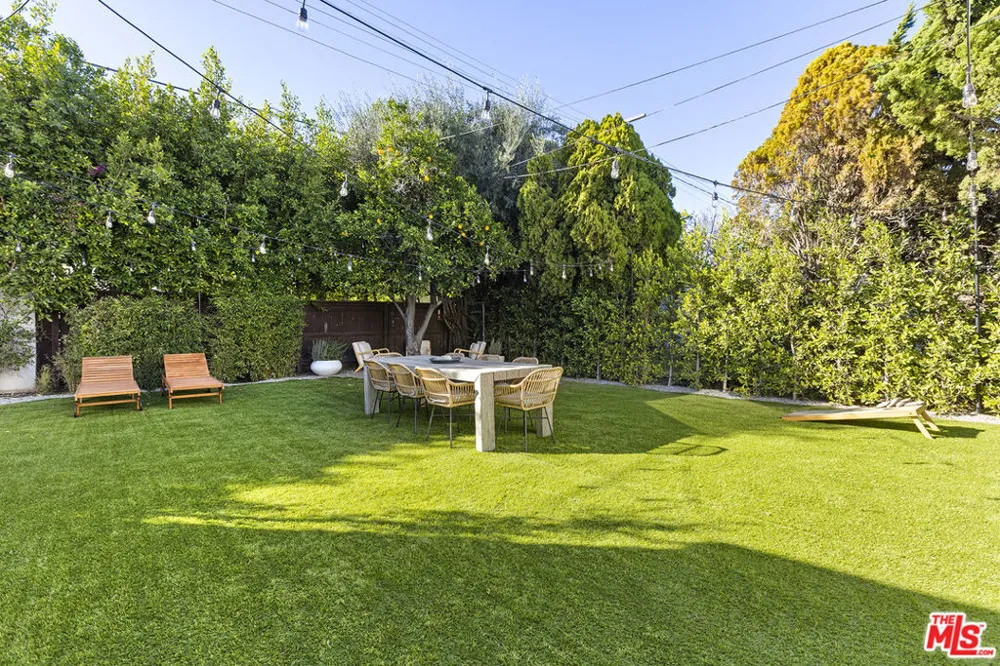 409 Kilkea Drive Los Angeles, CA 90048