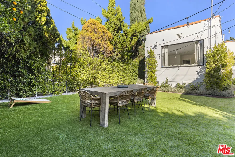 409 Kilkea Drive Los Angeles, CA 90048