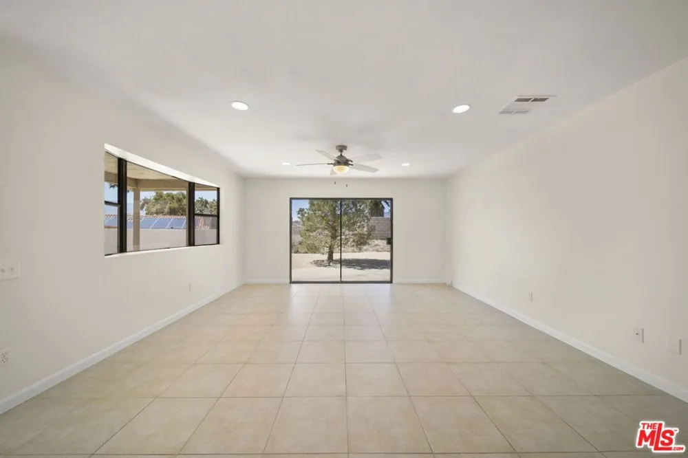 9861 Hoylake Road Desert Hot Springs, CA 92240