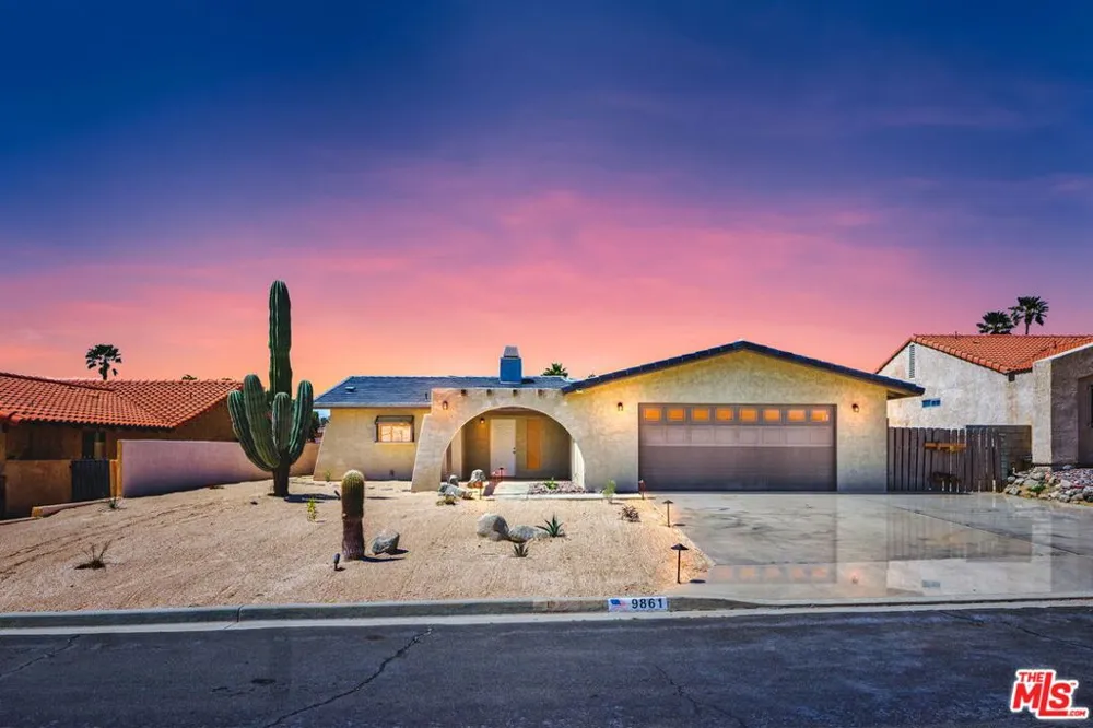9861 Hoylake Road Desert Hot Springs, CA 92240