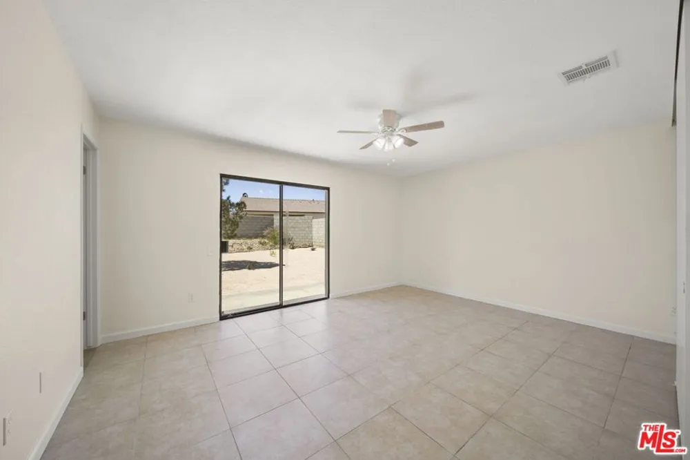 9861 Hoylake Road Desert Hot Springs, CA 92240