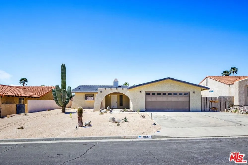 9861 Hoylake Road Desert Hot Springs, CA 92240