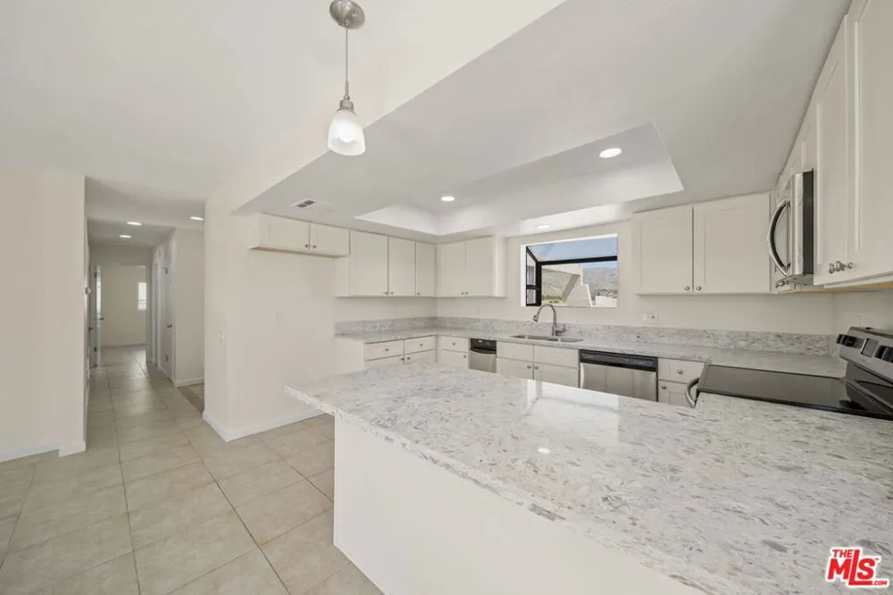 9861 Hoylake Road Desert Hot Springs, CA 92240