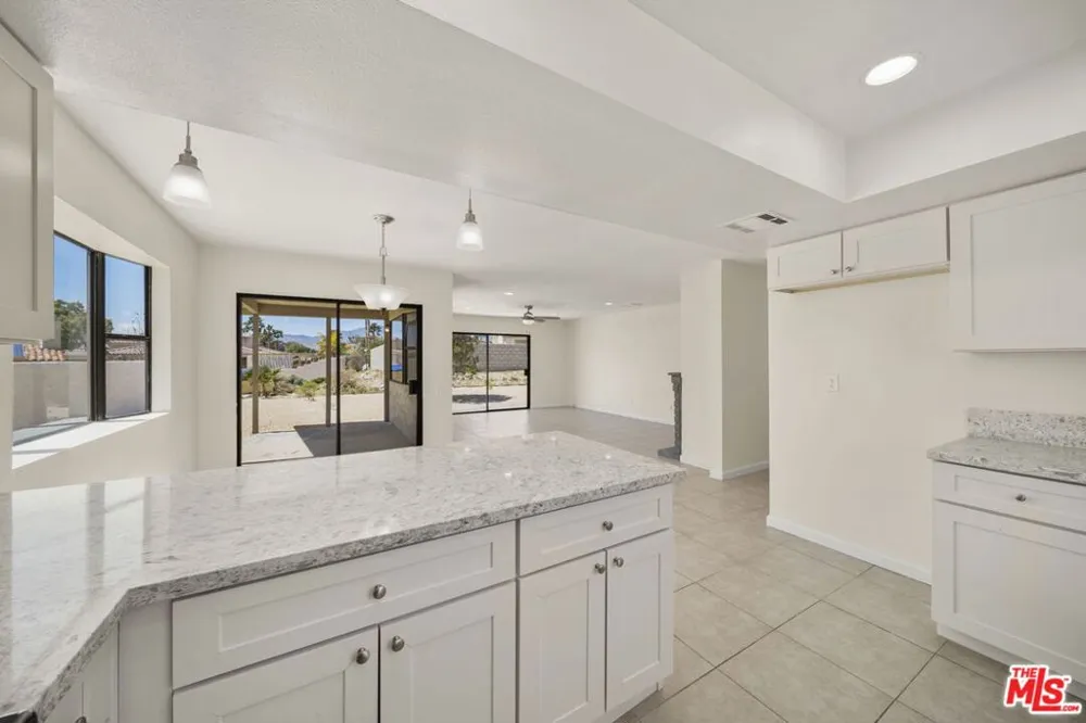 9861 Hoylake Road Desert Hot Springs, CA 92240
