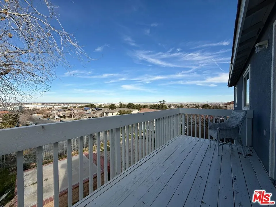 719 W Avenue Q10 Palmdale, CA 93551