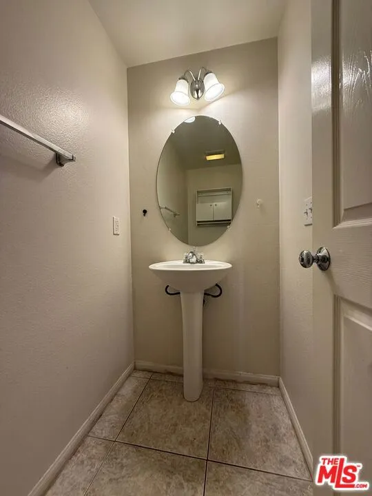 719 W Avenue Q10 Palmdale, CA 93551