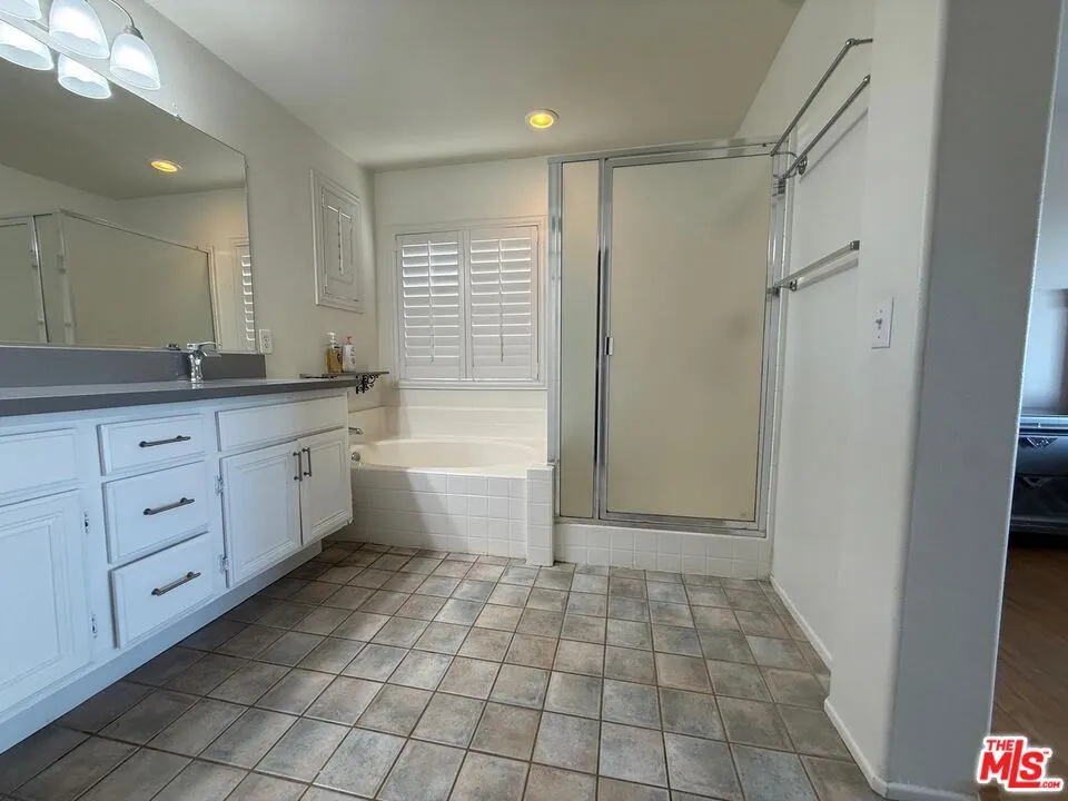 719 W Avenue Q10 Palmdale, CA 93551