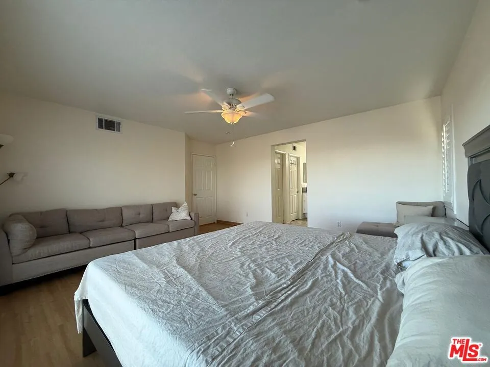 719 W Avenue Q10 Palmdale, CA 93551