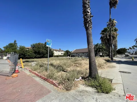 1447 S Garey Ave
