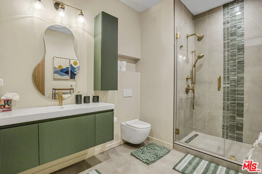 22570 S Summit Ridge Circle Chatsworth, CA 91311