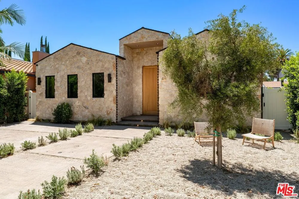 4641 Vesper Avenue Sherman Oaks, CA 91403