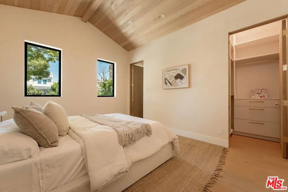 4641 Vesper Avenue Sherman Oaks, CA 91403