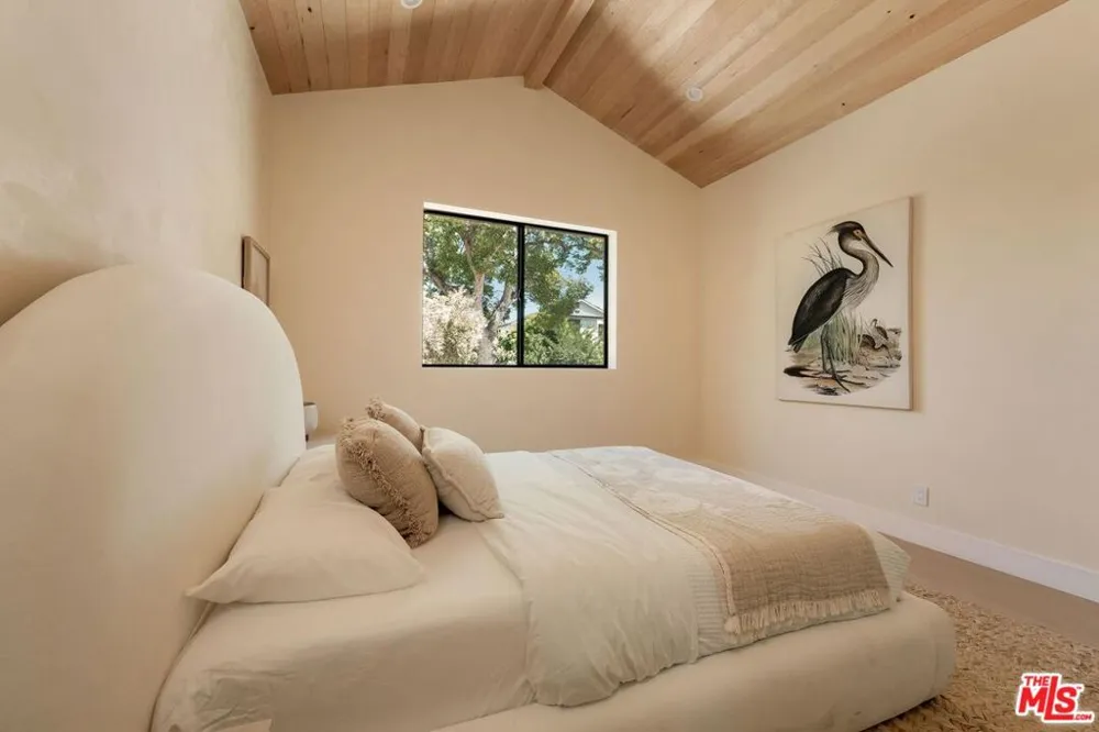 4641 Vesper Avenue Sherman Oaks, CA 91403