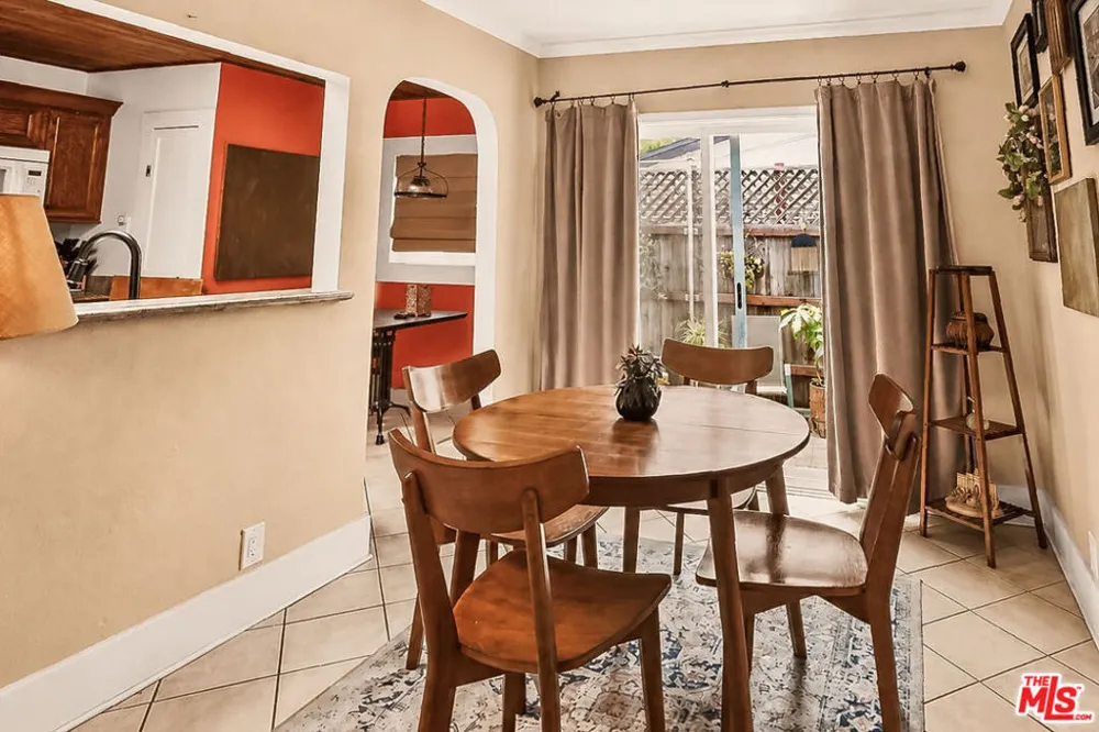 4224 E 11th Street Long Beach, CA 90804