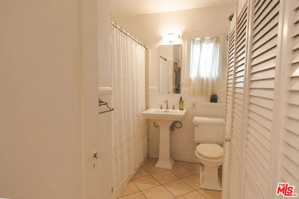 4224 E 11th Street Long Beach, CA 90804