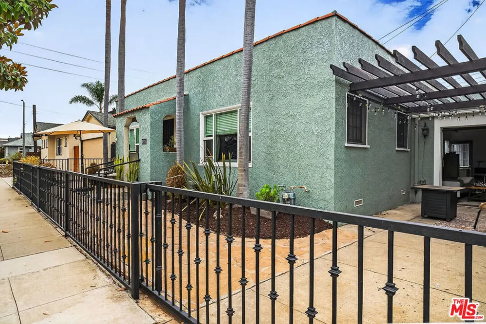 4224 E 11th Street Long Beach, CA 90804