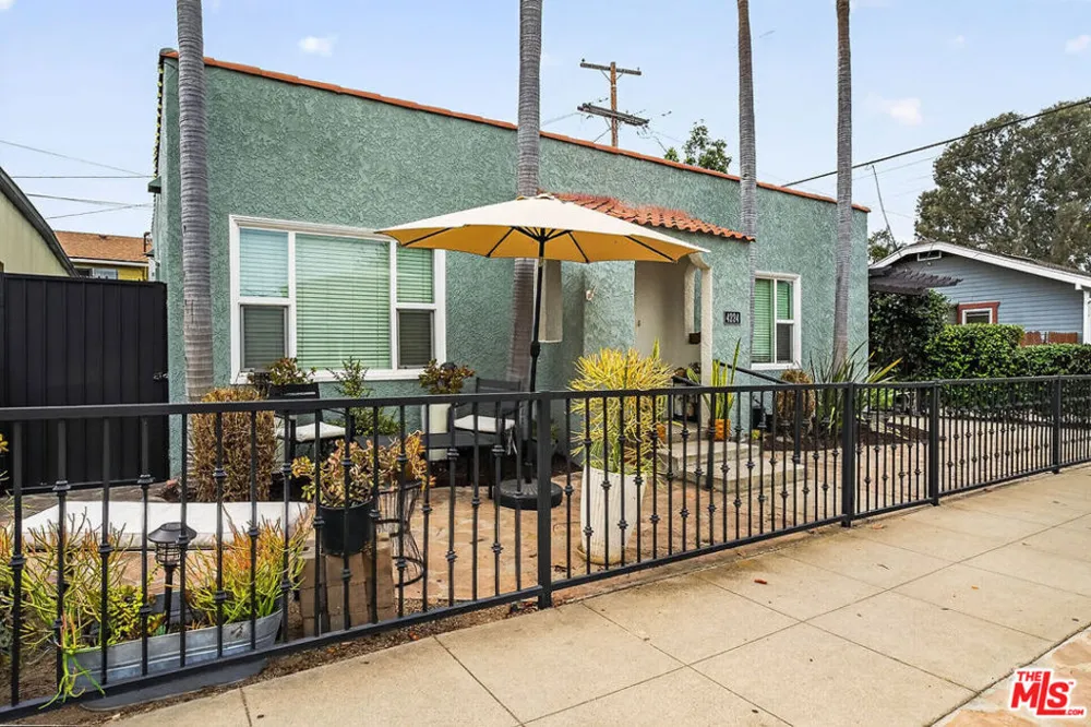 4224 E 11th Street Long Beach, CA 90804
