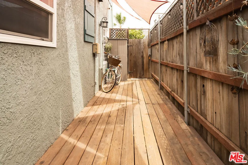 4224 E 11th Street Long Beach, CA 90804