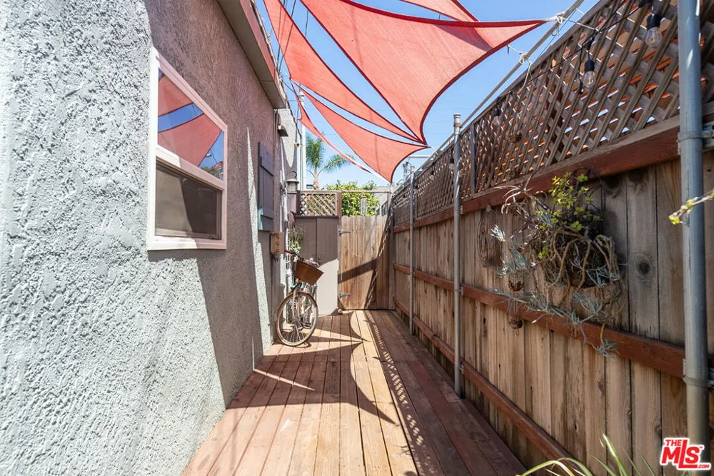 4224 E 11th Street Long Beach, CA 90804