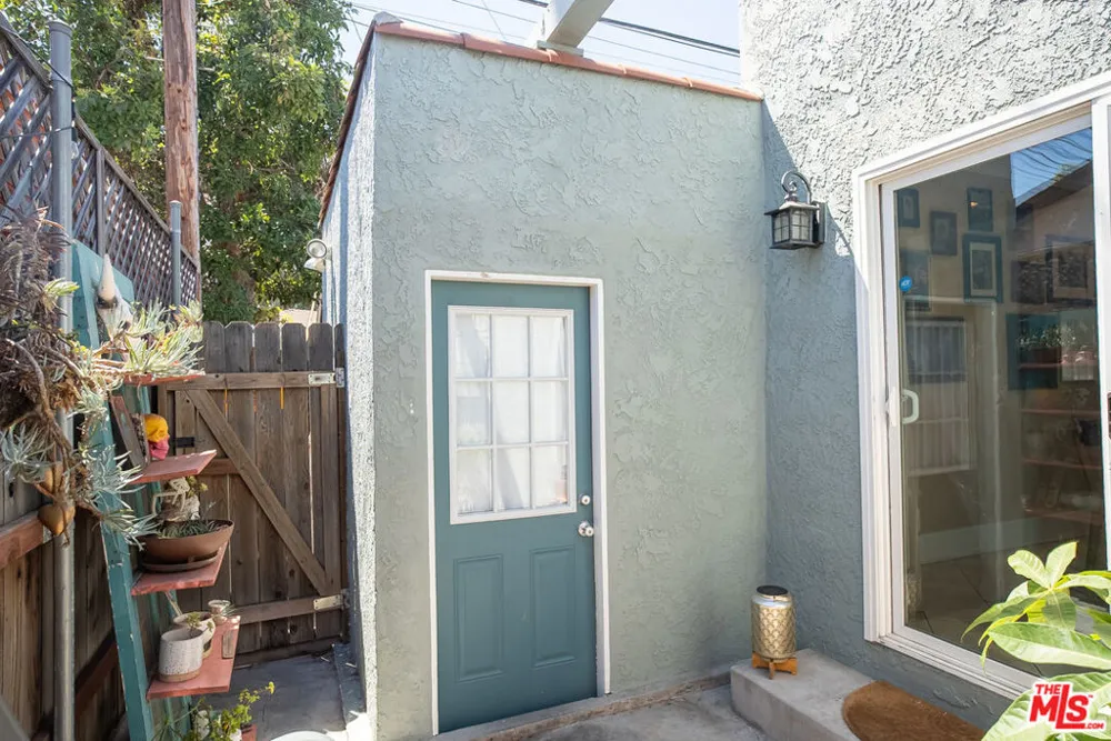 4224 E 11th Street Long Beach, CA 90804