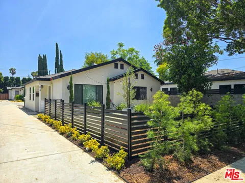 94 S Vinedo Avenue