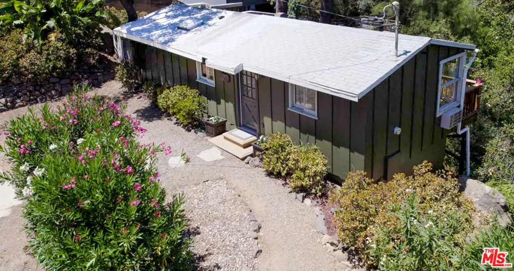 19899 Grand View Drive Topanga, CA 90290