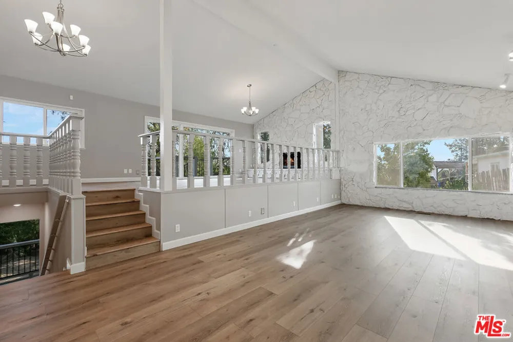 23937 Jensen Drive West Hills, CA 91304
