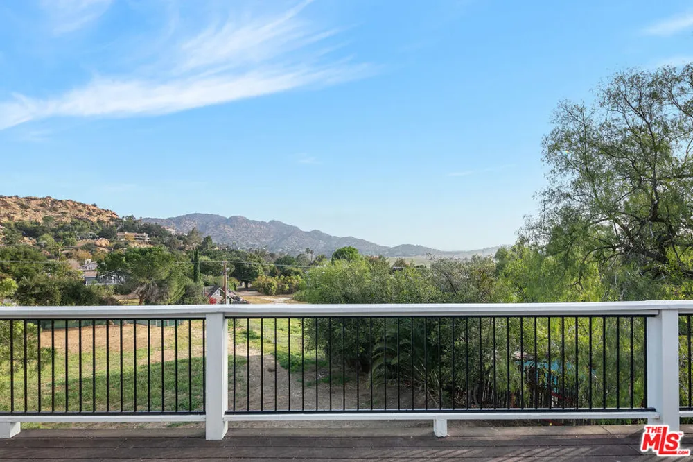 23937 Jensen Drive West Hills, CA 91304