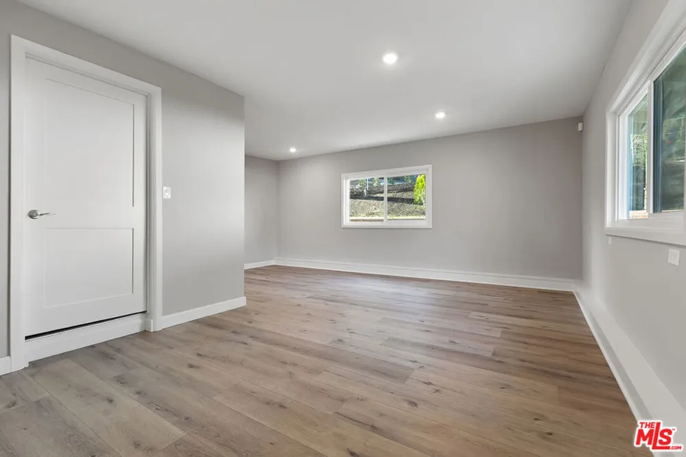 23937 Jensen Drive West Hills, CA 91304