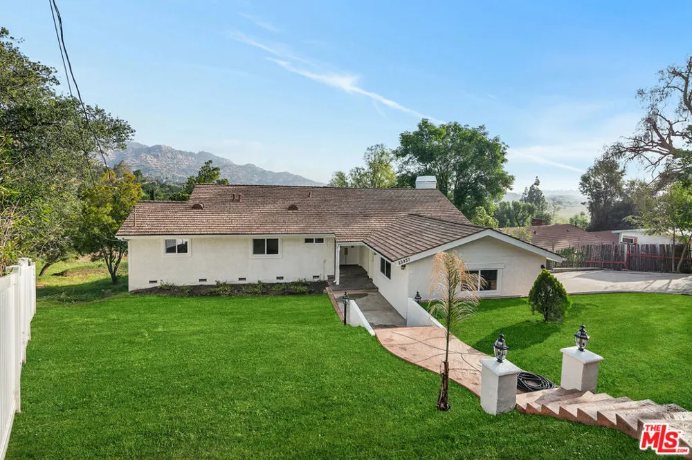 23937 Jensen Drive West Hills, CA 91304