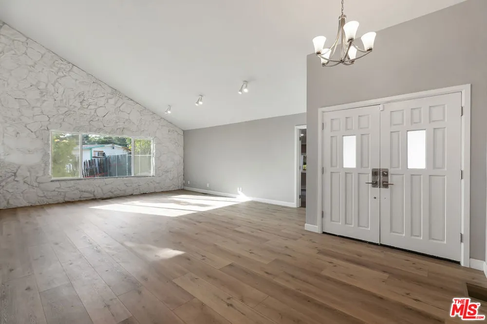 23937 Jensen Drive West Hills, CA 91304