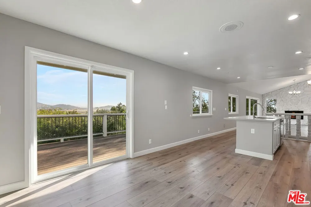 23937 Jensen Drive West Hills, CA 91304