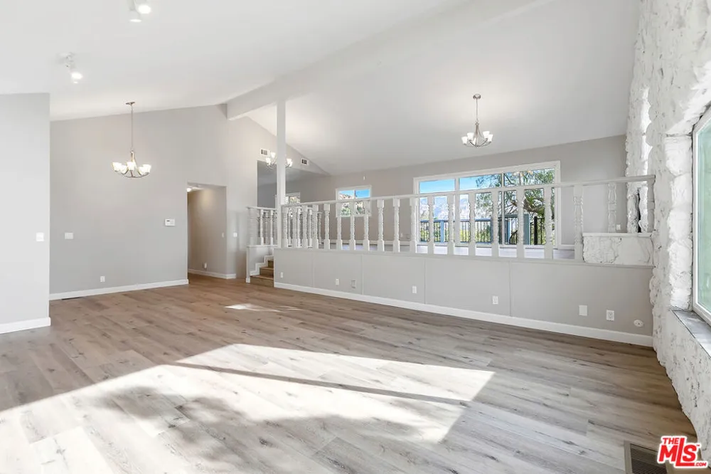 23937 Jensen Drive West Hills, CA 91304