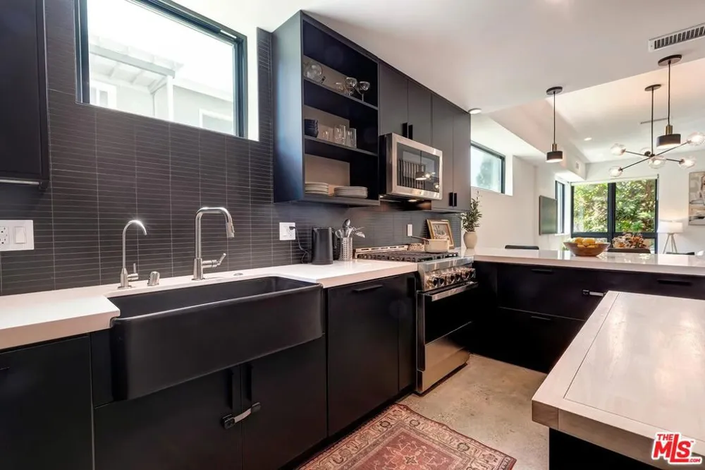 4180 Duquesne Avenue #1 Culver City, CA 90232