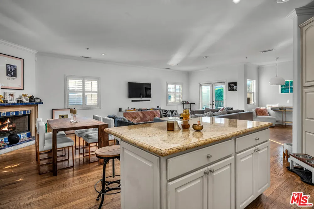 934 Hilldale Avenue West Hollywood, CA 90069