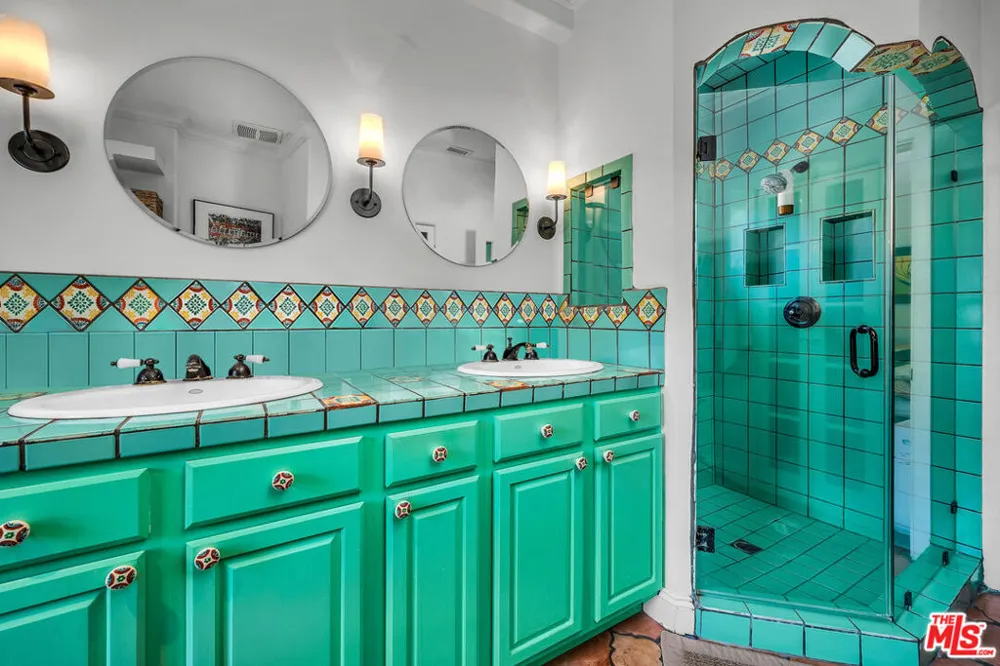 934 Hilldale Avenue West Hollywood, CA 90069