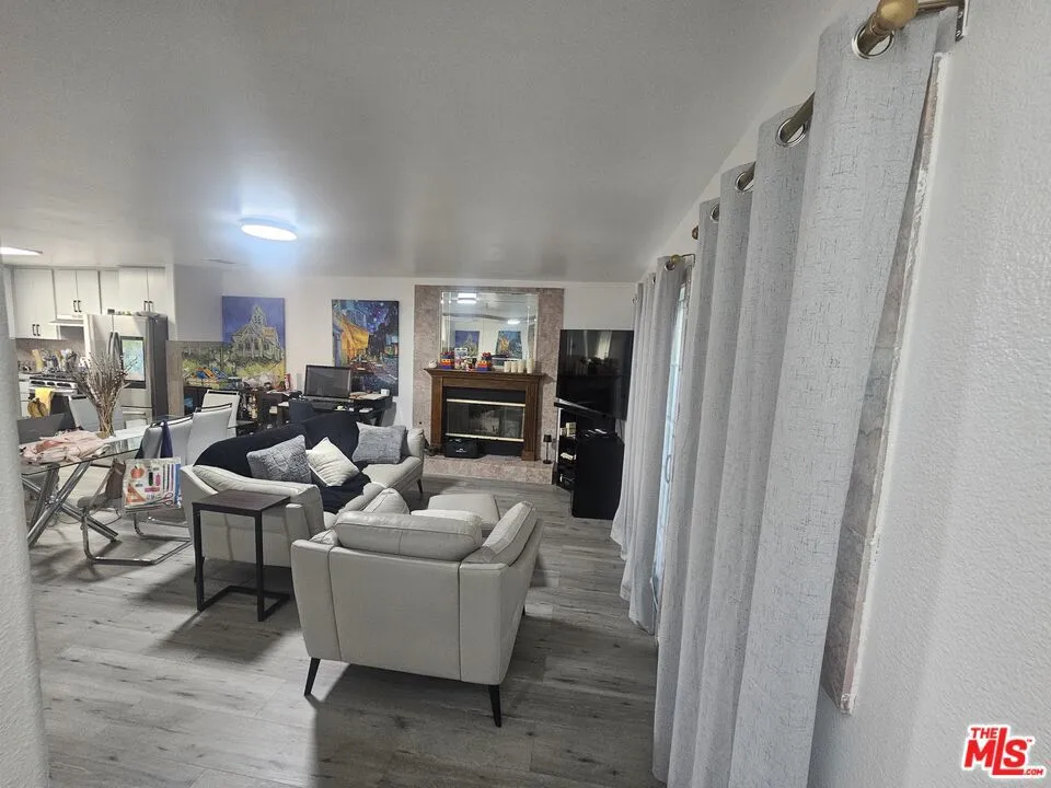 4922 W 104th Street Inglewood, CA 90304