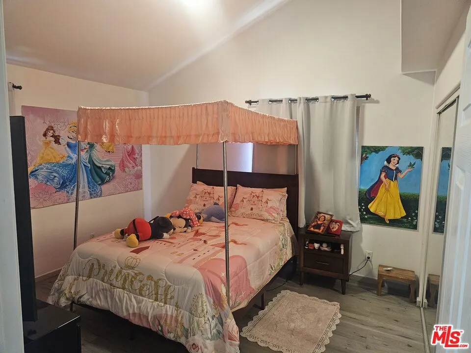 4922 W 104th Street Inglewood, CA 90304